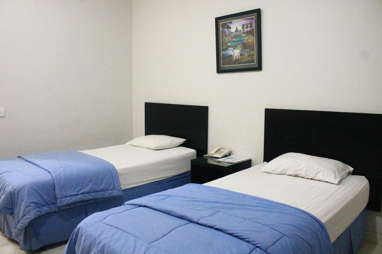 Carica Homestay סוראבאיה מראה חיצוני תמונה